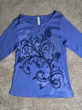 Abercrombie & Fitch Blue Long-Sleeve V-Neck Floral Scroll Tee